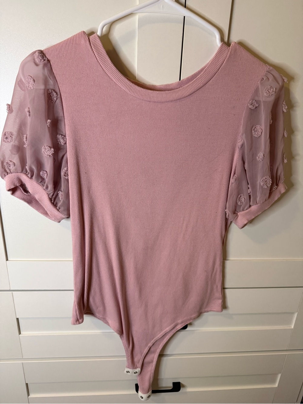 Women’s Pink Puff-Sleeve Ribbed Bodysuit